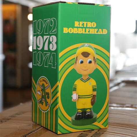 Oakland A's on Twitter: "Throwin' it 🔙 with today's Retro Bobblehead ...