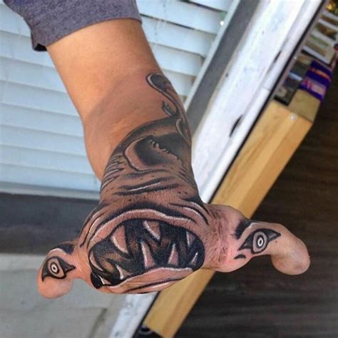 45 Personas que decidieron hacerse tatuajes de locura, compartidos en esta cuenta de Instagram ...