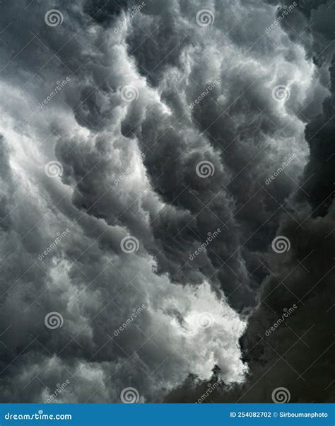 Dramatic Cloud Formation before a Storm Stock Photo - Image of hurricane, nimbus: 254082702