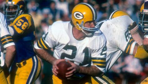 Former Packers quarterback John Hadl dies at 82 | FOX6 Milwaukee