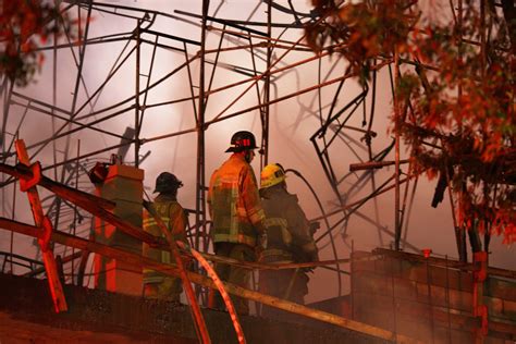 Los Angeles: Large Fire Illuminates Downtown L.A. Skyline | Time