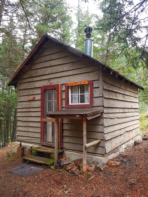 Trapper’s Cabin | Vidette Lake Nature Retreat