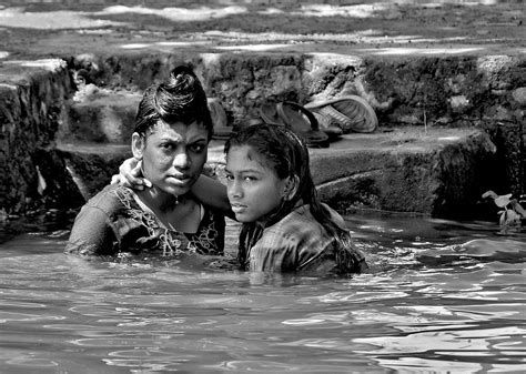 Secret Love | A Sikh couple hiding in the river... Kerala ba… | Flickr