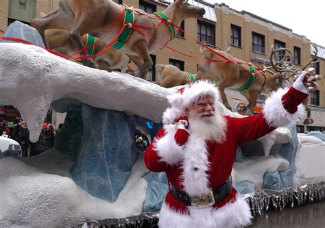 Santa Claus parade brings Christmas magic to Montreal | CBC News