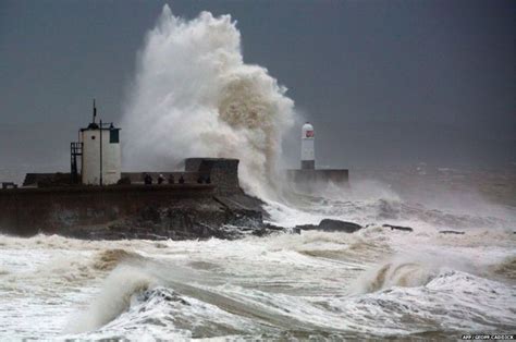 UK weather: Pictures of storm damage from around UK - BBC News