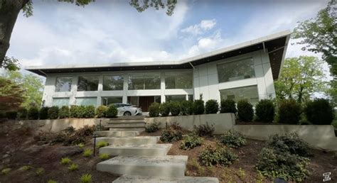 Tour the Inside of Aaron Rodgers' Multimillion-Dollar NJ Mansion