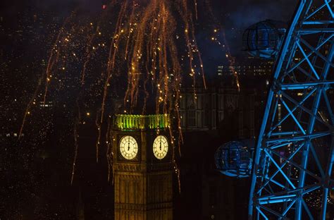 London celebrates the New Year with fireworks - Mirror Online