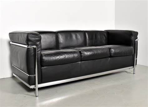 LC2 3-seater sofa by Le Corbusier & Charlotte Perriand for Cassina, 1990s | #150033