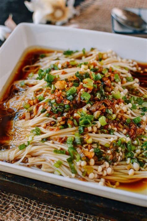 Enoki Mushrooms with Garlic & Scallion Sauce | Recipe | Asian recipes, Recipes, Vegetarian recipes