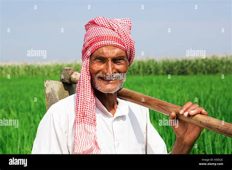 Aprender sobre 58+ imagem old man farmer - br.thptnganamst.edu.vn