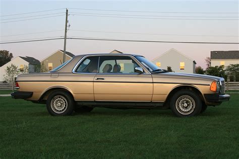 Mercedes benz w123 coupe amg