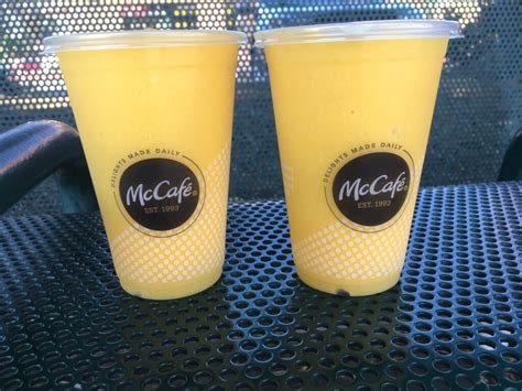 McDonald's Mango Pineapple Smoothie Review | Is It Any Good? - TheFoodXP