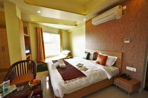 13 Budget Hotels in Varanasi Near Vishwanath Temple