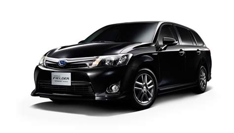 Toyota Corolla Axio, Fielder: Japan-only hybrid duo launched - Photos (1 of 10)