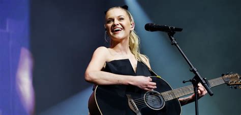 Kelsea Ballerini Parking Buffalo passes - KeyBank Center Parking - 02/06/2025 | Vivid Seats