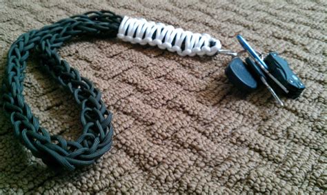 17 DIY Paracord Lanyard Patterns | Guide Patterns