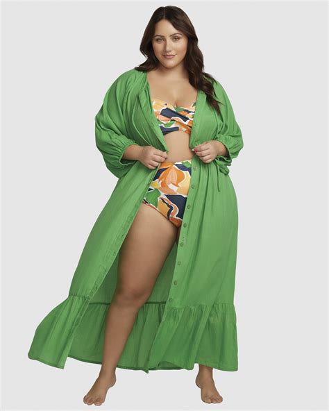 Plus Size Swimwear Shoot for Artesands