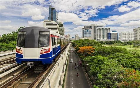 Bangkok Evening Tour with Dinner, Cocktail, Shopping 2021