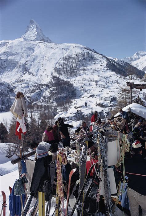 Zermatt Skiing Photograph by Slim Aarons - Fine Art America