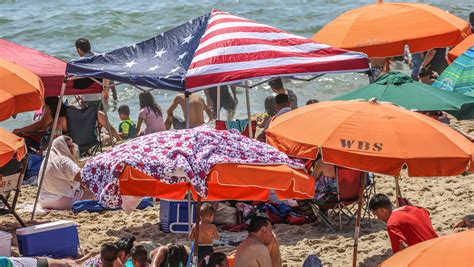 Ocean City may crack down on beach tents in 2024. What's on table now.