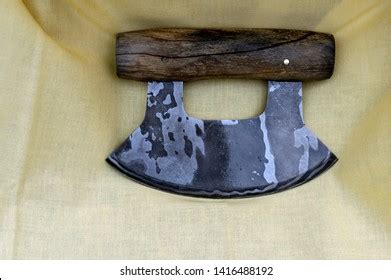 69 Ulu Knife Images, Stock Photos & Vectors | Shutterstock