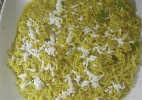 Cheesy Maggie noodles Recipe by Nipi Arora - Cookpad