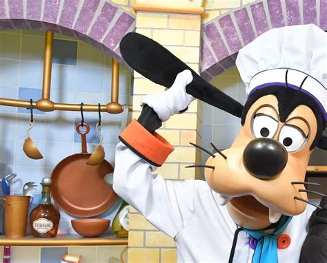 Our Review of Goofy's Kitchen in Disneyland - Our Adventure Journal