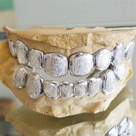 Diamond Dust Silver Grillz – CNJ Gold Teeth