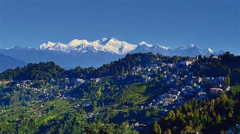 Still Queen of the Hills: A guide to picturesque Darjeeling | Travel - Hindustan Times