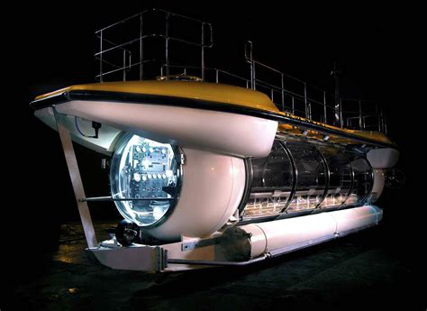 First Look at Triton DeepView, a 24-Seat Submarine That Can Travel 328-Feet Underwater - TechEBlog