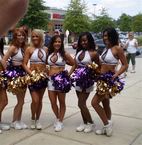 Pro Cheerleader Heaven: Baltimore Ravens Cheerleaders