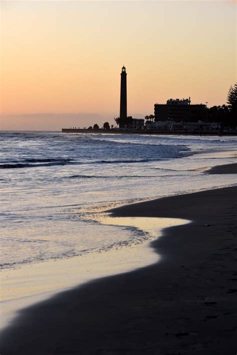 Maspalomas Lighthouse Sunset Stock Image - Image of people, canary: 174868777