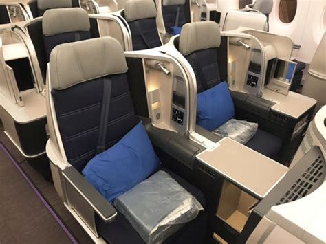 Malaysia Airlines A350 business class centre seats - The High Life