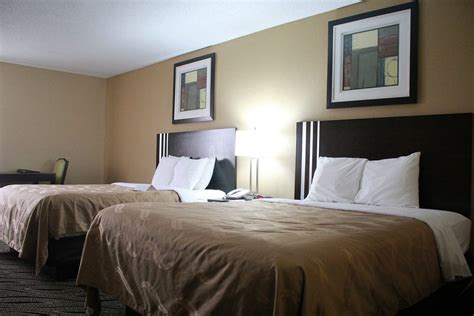 Quality Inn Rooms: Pictures & Reviews - Tripadvisor