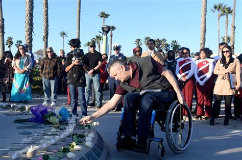 Scenes from Alaska Airlines Flight 261 memorial in Port Hueneme