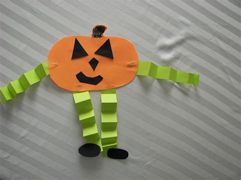 Paper Pumpkin | Kindergarten halloween crafts, Halloween preschool, Kindergarten crafts