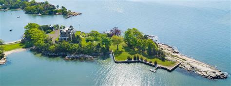 Guilford Island | Island, Island lighthouse, Private island