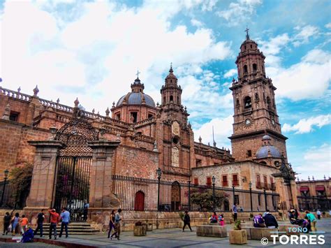 La catedral de Morelia es un recinto religioso sede de la arquidiócesis de Morelia de la Iglesia ...