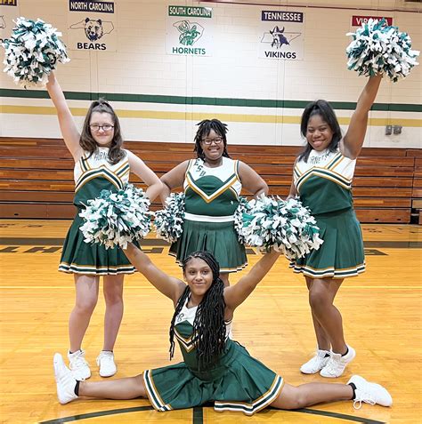 Cheerleading Squad | Eastern North Carolina School for the Deaf