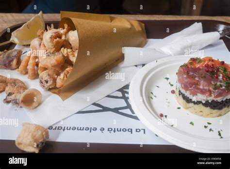 Rome street food Stock Photo - Alamy