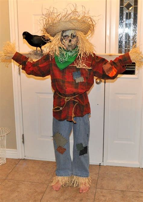 {Cleverly Crafty}: {H}alloween Costume Idea | Halloween costumes scarecrow, Scarecrow costume ...