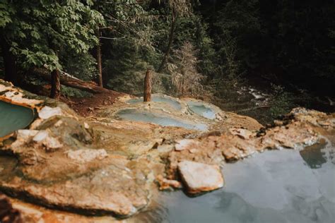 16 Essential Tips For Umpqua Hot Springs You Need To Know Before You Go | The Mandagies