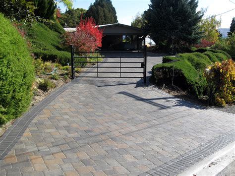 Hardscape Driveways - All Seasons Contracting