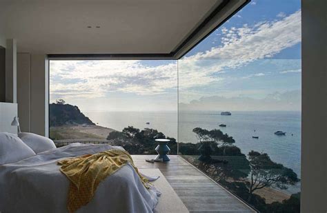 33 Sun-drenched bedrooms with mesmerizing ocean views