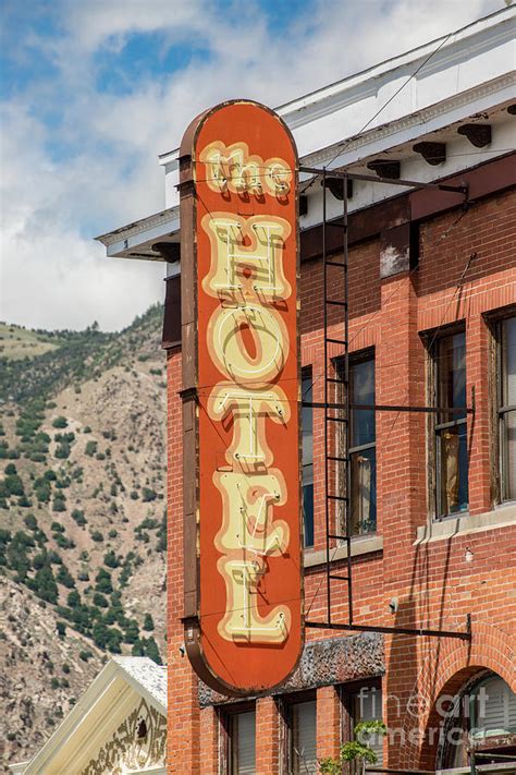 Historic Howard Hotel - Brigham City - Utah Photograph by Gary Whitton - Fine Art America