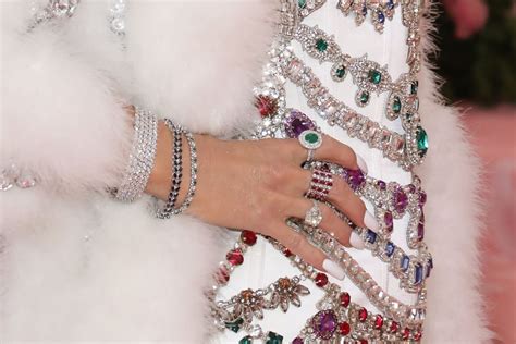 Gwen Stefani | Met Gala Nail Art 2019 | POPSUGAR Beauty Photo 18