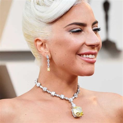 Lady Gaga Oscars close up Tiffany diamond GettyImages