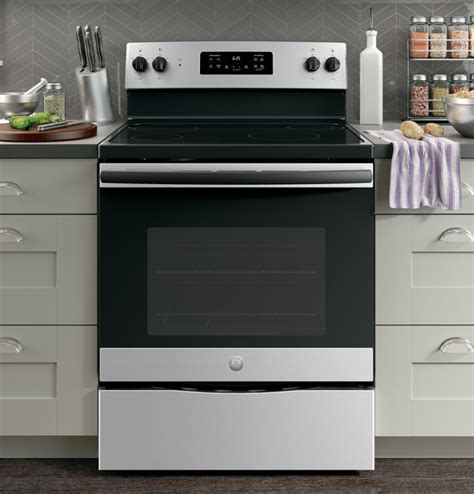 GE® 30" Free-Standing Electric Range - JB625GKSA - GE Appliances