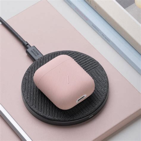 This Silicone AirPods Case Keeps Your Earbuds Stylin'