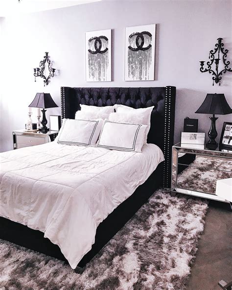 Black & White Bedroom Decor Reveal